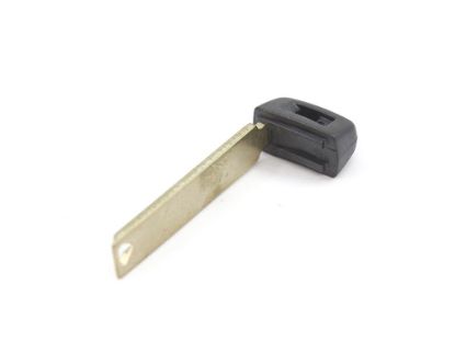 New Aftermarket Toyota Smart key Remote Emergency Blade one side Compatible Part Number: 69515-33100 High Quality Best Price | Emirates Keys