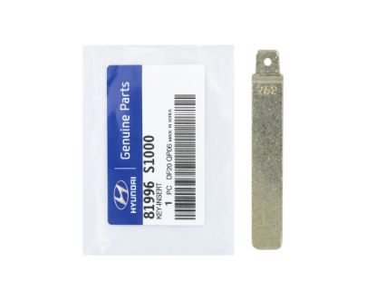 New Hyundai Santa Fe 2018 Genuine / OEM Flip Remote Key Blade OEM Part Number: 81996-S1000 Compatible Part Number: 81996-J9000 | Emirates Keys
