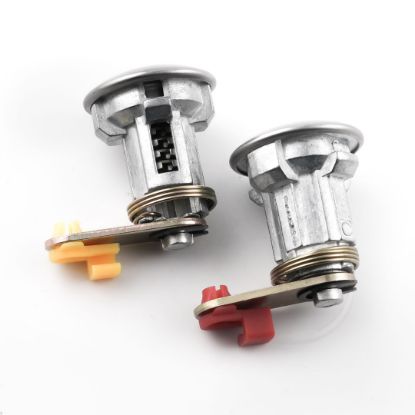 New Aftermarket Toyota Hilux, RN55, RN65 Door Lock - Compatible Part Number: RH: 6905189111 LH: 6905289112 | Emirates Keys