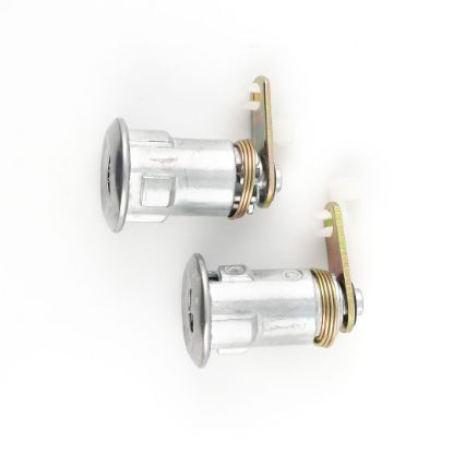 New Aftermarket Toyota Corolla KE , KE70/75 Door Lock - Compatible Part Number: 6905119065 , 6905219065 , 6905119175/6 , 6905219175/6 | Emirates Keys