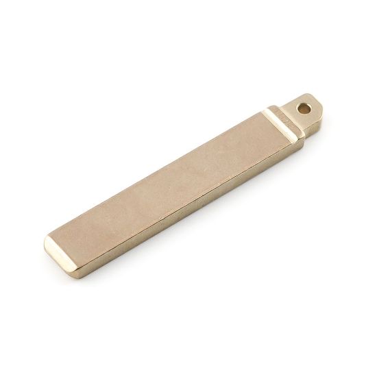 New Kia Seltos 2024 Genuine / OEM Flip Remote Key Blade OEM Part Number: 81996-Q2000, 81996Q2000 | Emirates Keys