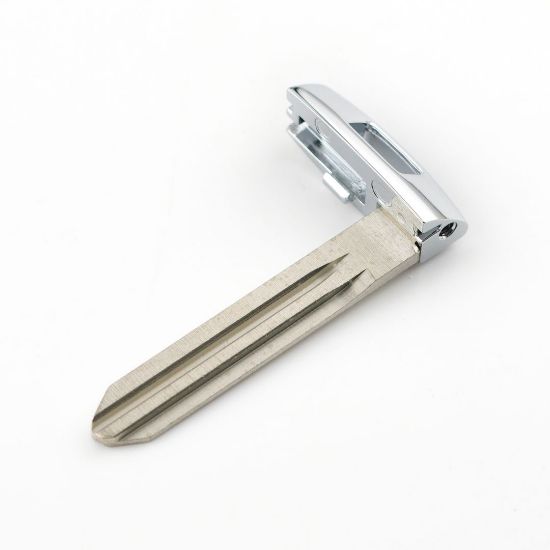 New Kia Bongo Genuine / OEM Smart Remote Key Blade OEM Part Number: 81996-CP000, 81996CP000 | Emirates Keys